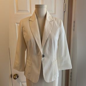 Cream short blazer